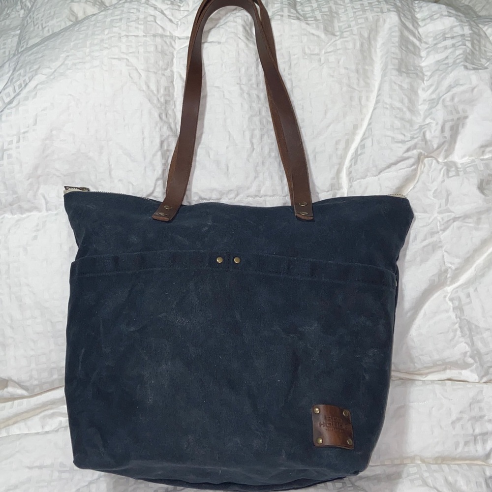 Red House shoulder  Day Bag